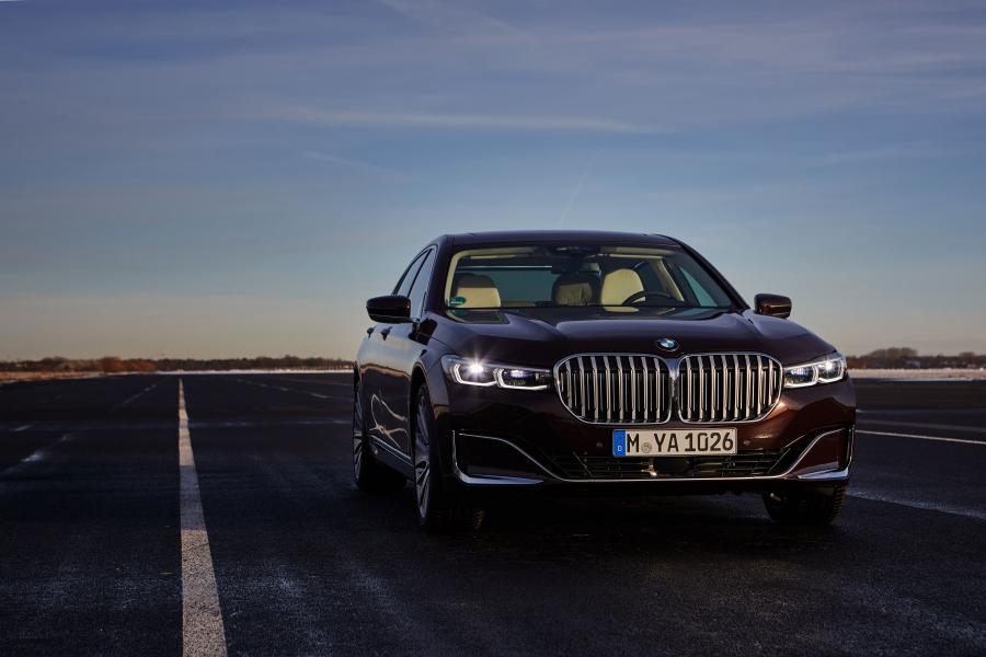  BMW 745Le (G12) 2019 года  (WW) (фото 2 из 47)
